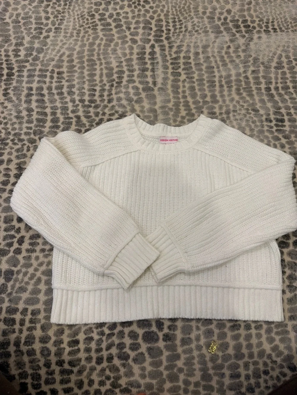 Girls Design History Sweater size S
